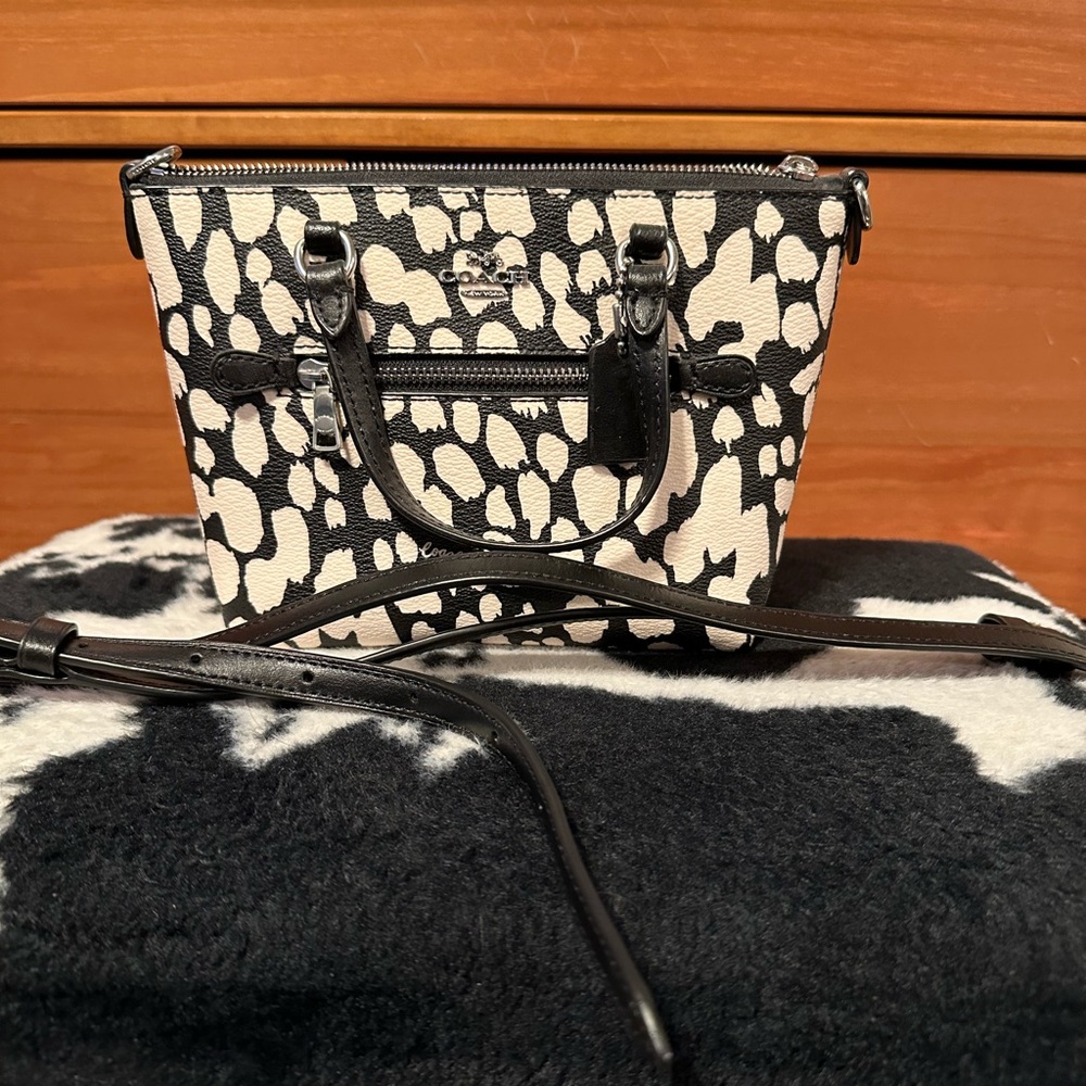 COACH Mini Gallery Crossbody With Spotted Animal Print